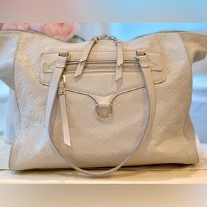 AUTHENTICATED: Louis Vuitton Lumineuse PM Empreinte w/Dust Bag!